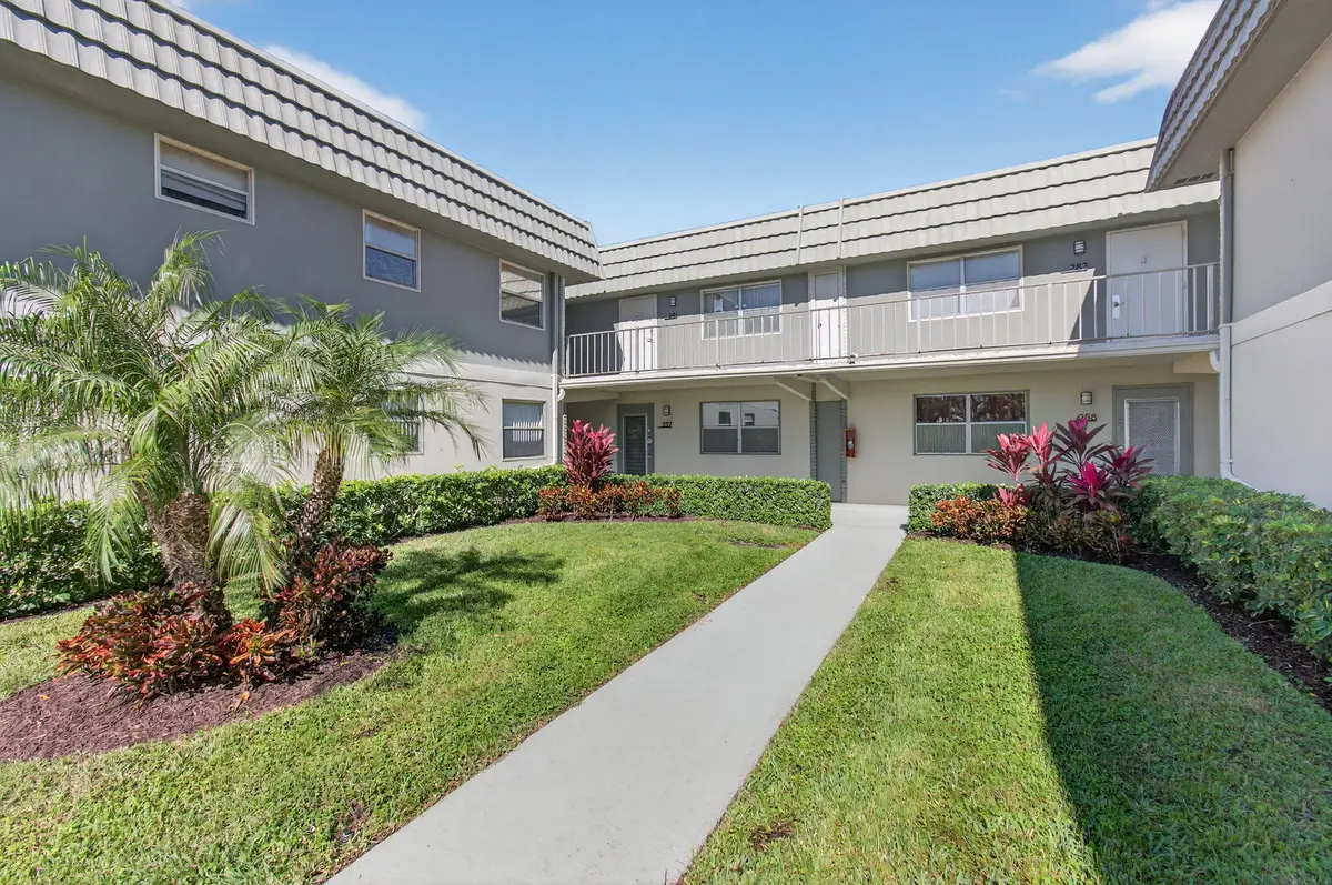256 Flanders F, Delray Beach, FL 33484 - Image #1