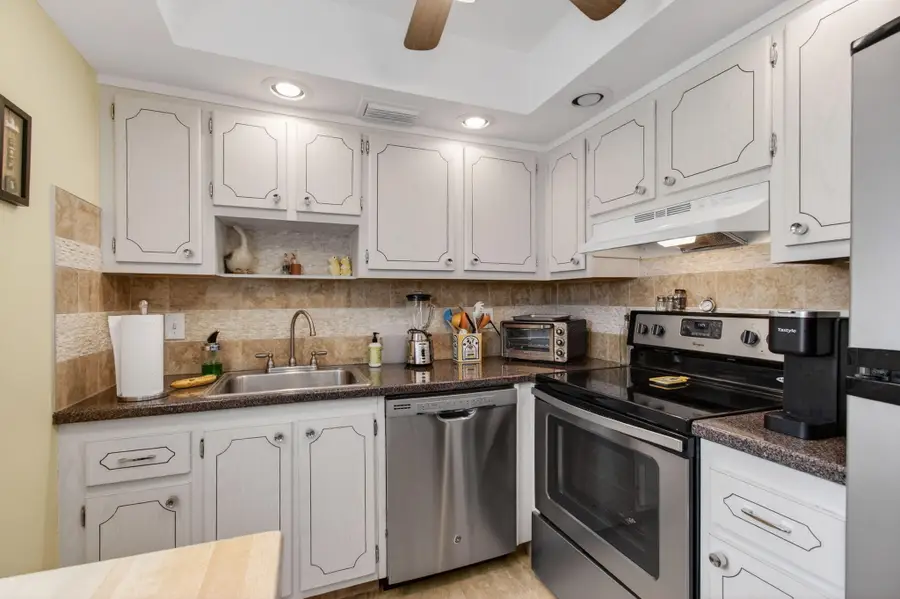 256 Flanders F, Delray Beach, FL 33484 - Image #3