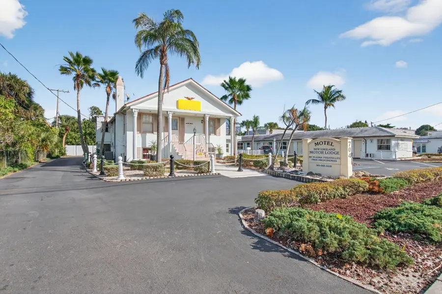 704 N Dixie Highway, Lantana, FL 33462 - Image #2