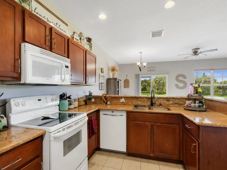 2536 Creekside Drive, Fort Pierce, FL 34981 - Image #3