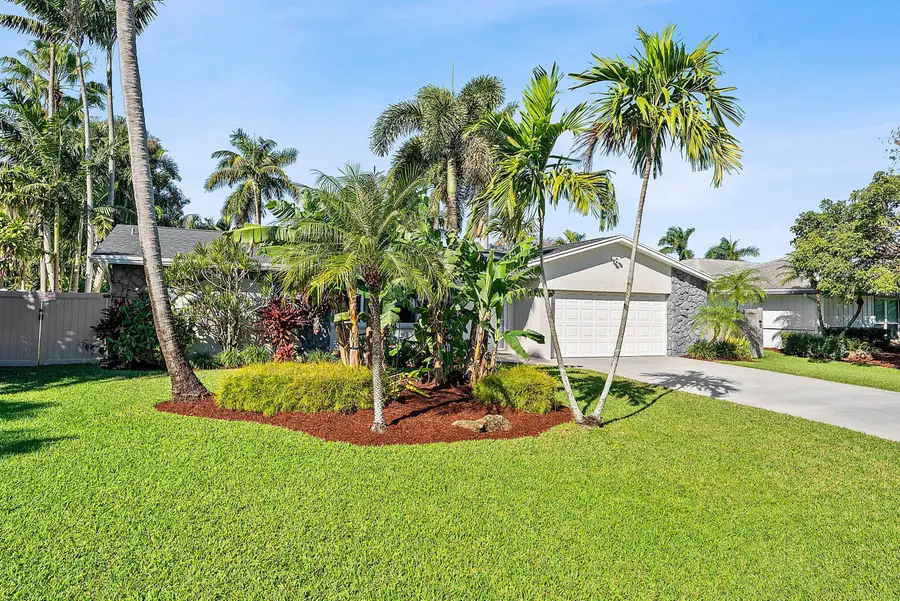 6885 Tradewind Way, Lake Worth, FL 33462 - Image #2