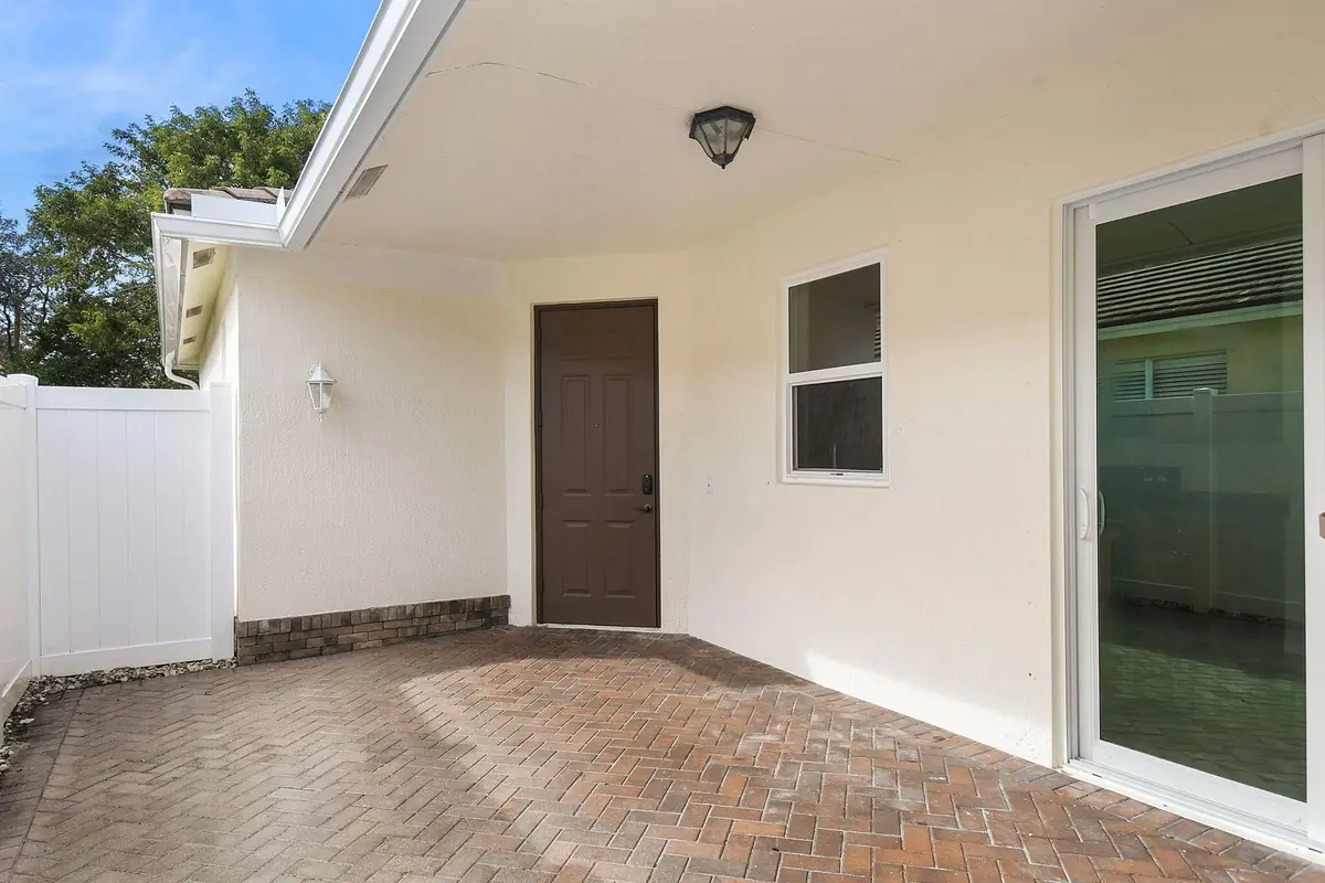 10033 SW Stonegate Drive, Port Saint Lucie, FL 34987 - Image #1