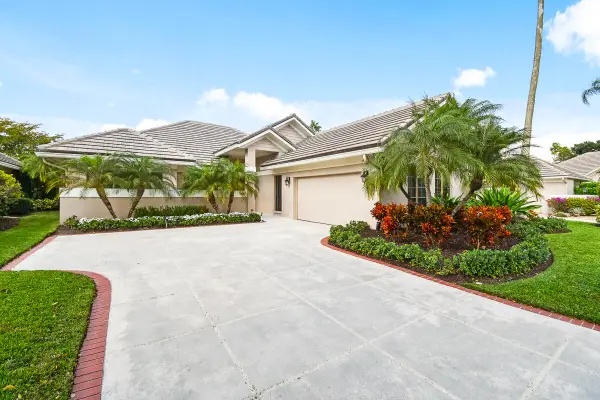 145 Coventry Place, Palm Beach Gardens, FL 33418