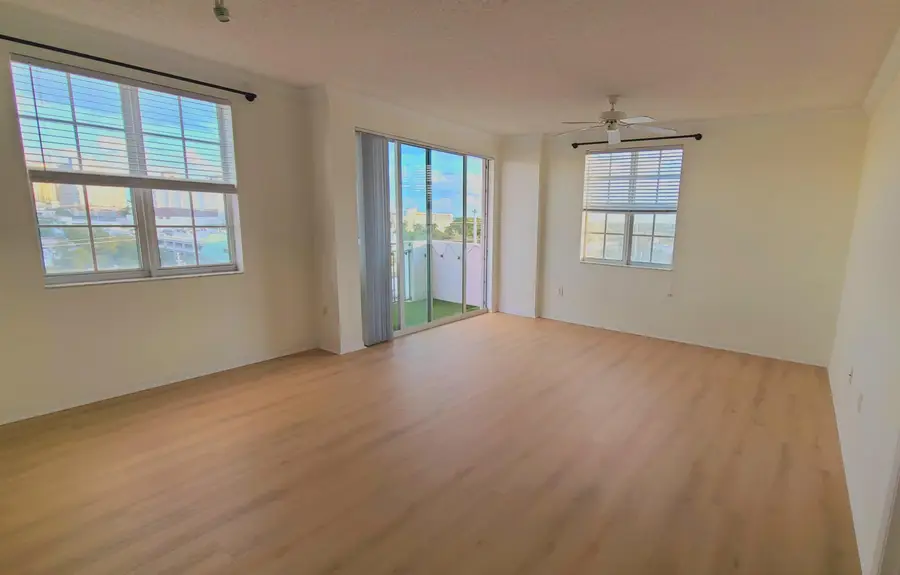 616 Clearwater Park Road #Apt 812, West Palm Beach, FL 33401 - Image #3