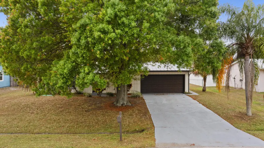 762 NE Lanfair Street, Port Saint Lucie, FL 34983 - Image #3