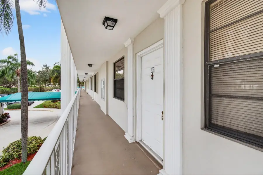 6049 Balboa Circle #205, Boca Raton, FL 33433 - Image #3