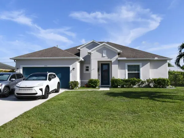 672 SW Jacoby Avenue, Port St Lucie, FL 34953