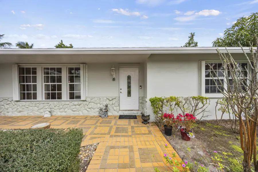 723 SW 27th Terrace, Boynton Beach, FL 33435 - Image #2