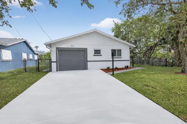 9197 SW 3rd Street, Boca Raton, FL 33428