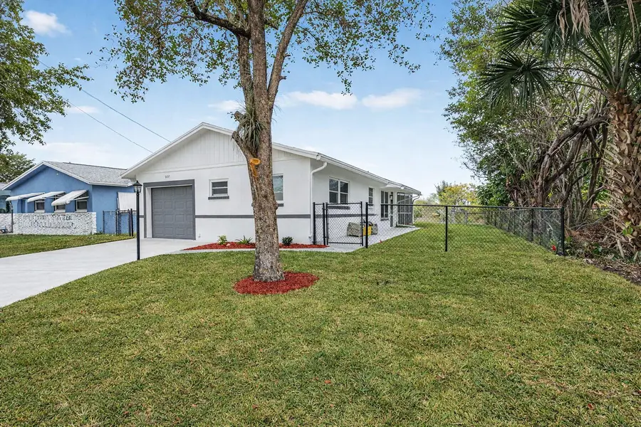 9197 SW 3rd Street, Boca Raton, FL 33428 - Image #2