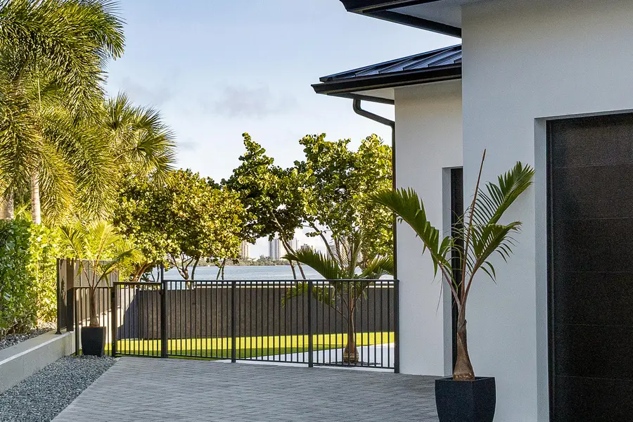 706 Lakeside Circle, North Palm Beach, FL 33408 - #3