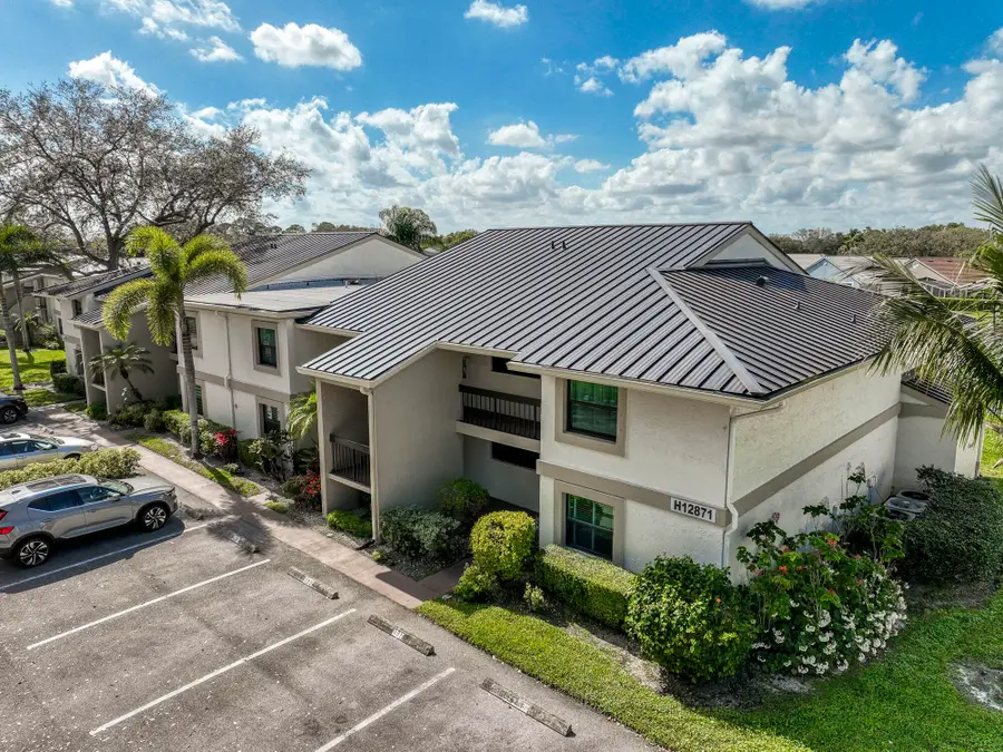 12871 Briarlake Drive #204, Palm Beach Gardens, FL 33418 - Image #3