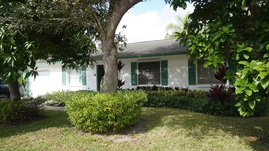 5805 NW Bosque Lane Nw, West Palm Beach, FL 33415 - Image #2