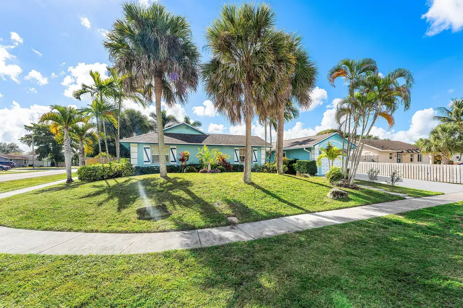 10290 Carmen Lane, West Palm Beach, FL 33411 - #2