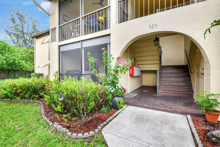 323 Pine Ridge Circle #A-1, Greenacres, FL 33463 - Image #2