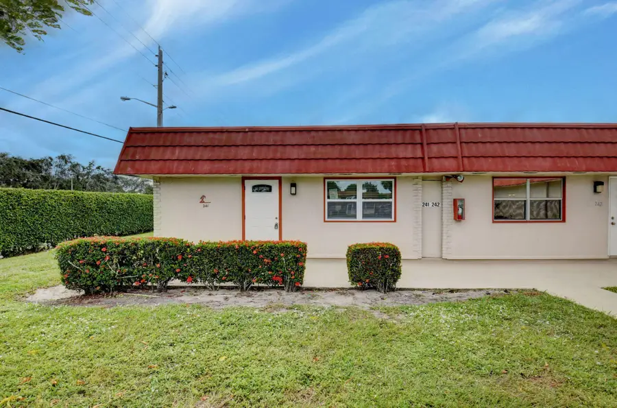 241 Seville K, Delray Beach, FL 33446 - Image #2