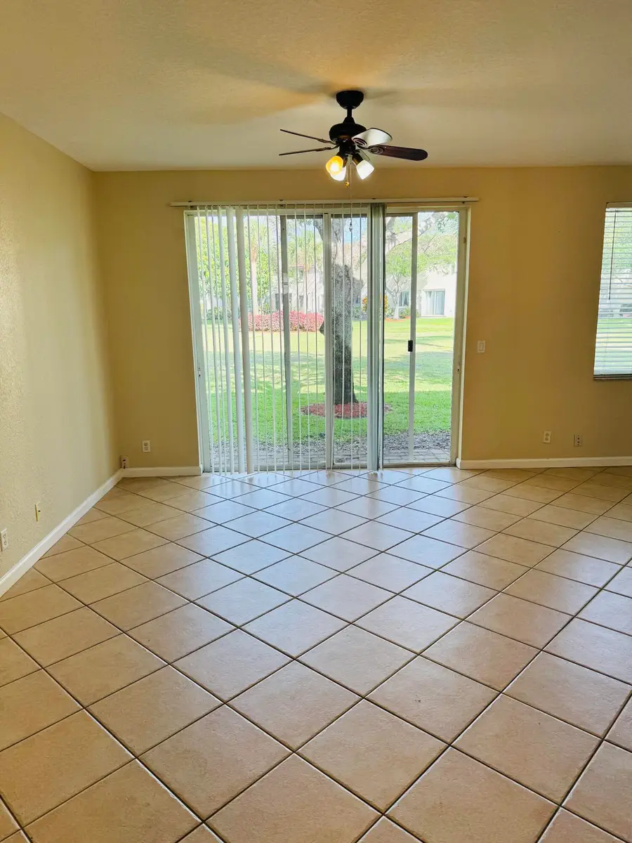 3033 N Evergreen Circle, Boynton Beach, FL 33426 - Image #3