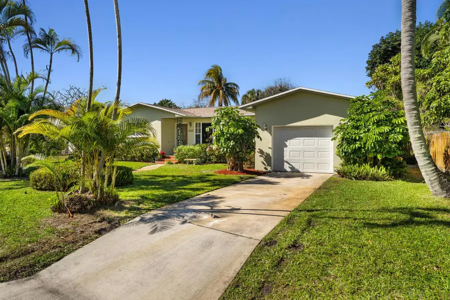 7405 W Lake Drive, Lake Clarke Shores, FL 33406 - Image #2