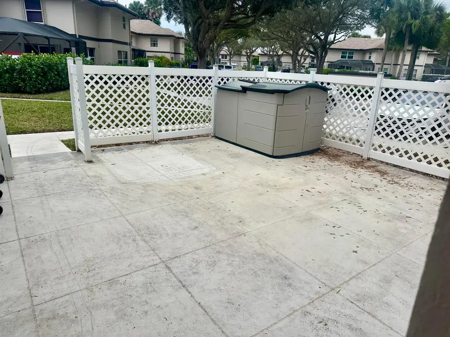 50 Essex Court #D, Royal Palm Beach, FL 33411 - Image #2