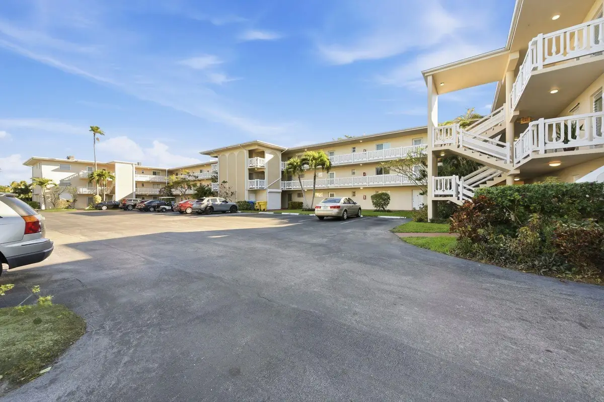 2615 N Garden Drive #305, Lake Worth, FL 33461 - #1