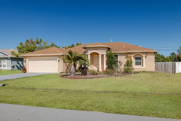 1585 SW Merchant Lane, Port St Lucie, FL 34953