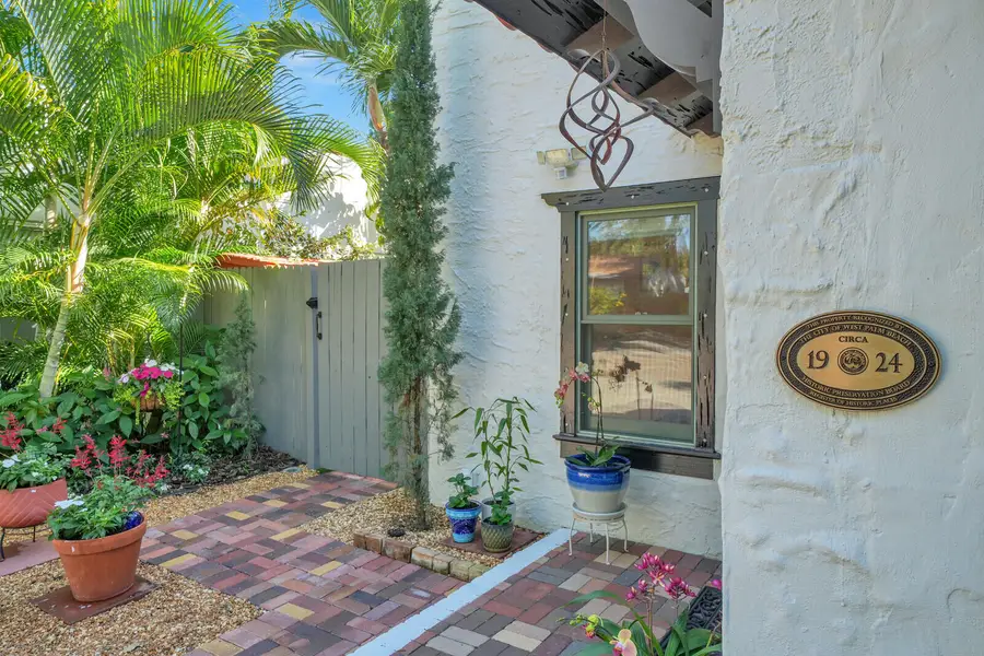744 Penn Street, West Palm Beach, FL 33401 - Image #3