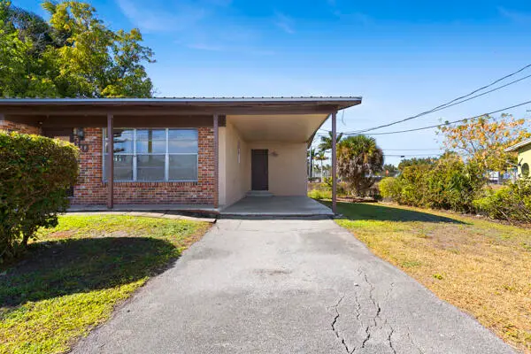 110 SW 12th Avenue, South Bay, FL 33493 - #3