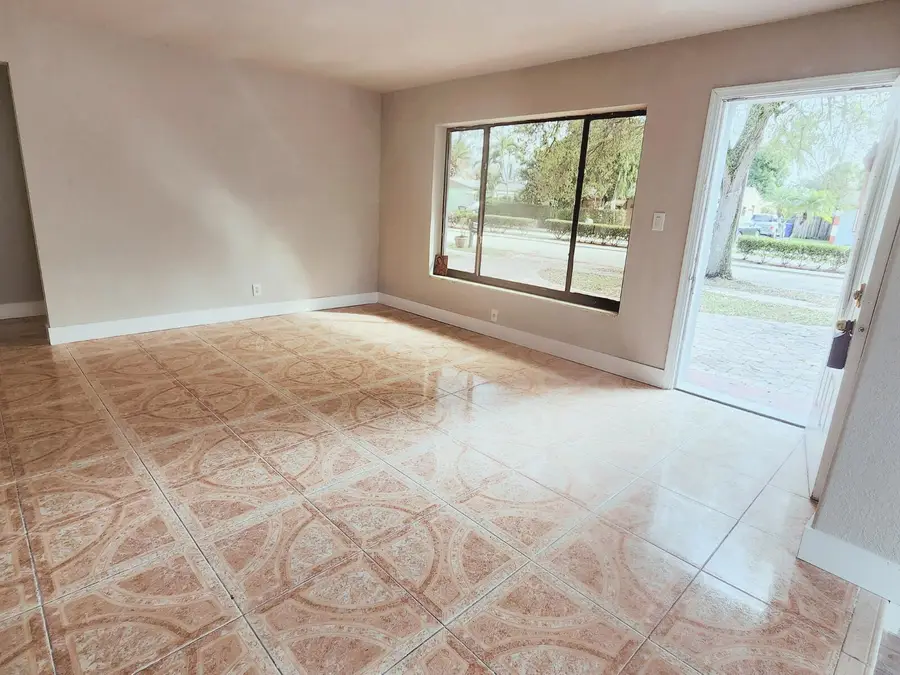 6821 SW 17th Street, North Lauderdale, FL 33068 - #2