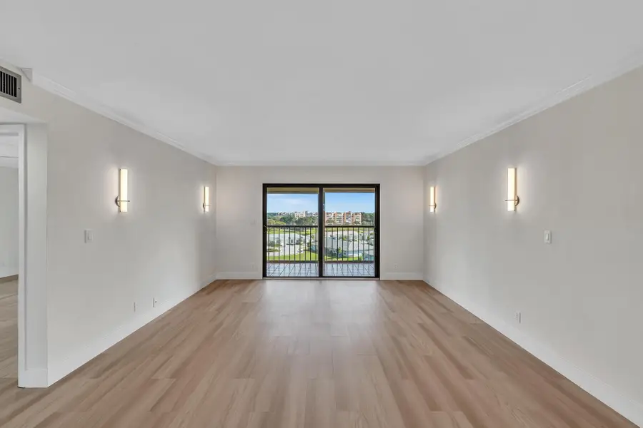 7076 Huntington Lane #803, Delray Beach, FL 33446 - Image #2