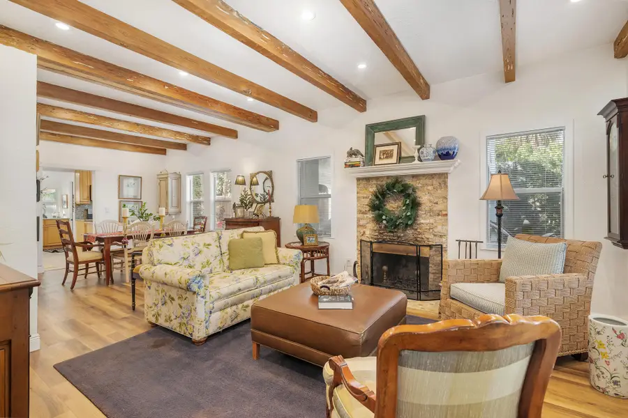 324 Pilgrim Road, West Palm Beach, FL 33405 - #2