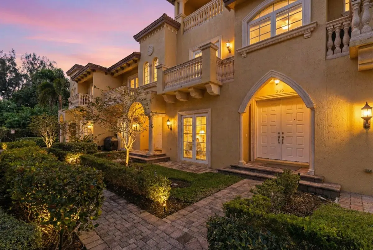 230 NE 69th Circle, Boca Raton, FL 33487 - Image #1