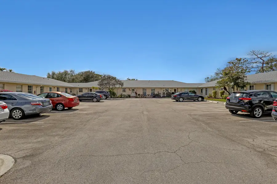 553 Covered Bridge Boulevard, Lake Worth, FL 33467 - Image #2