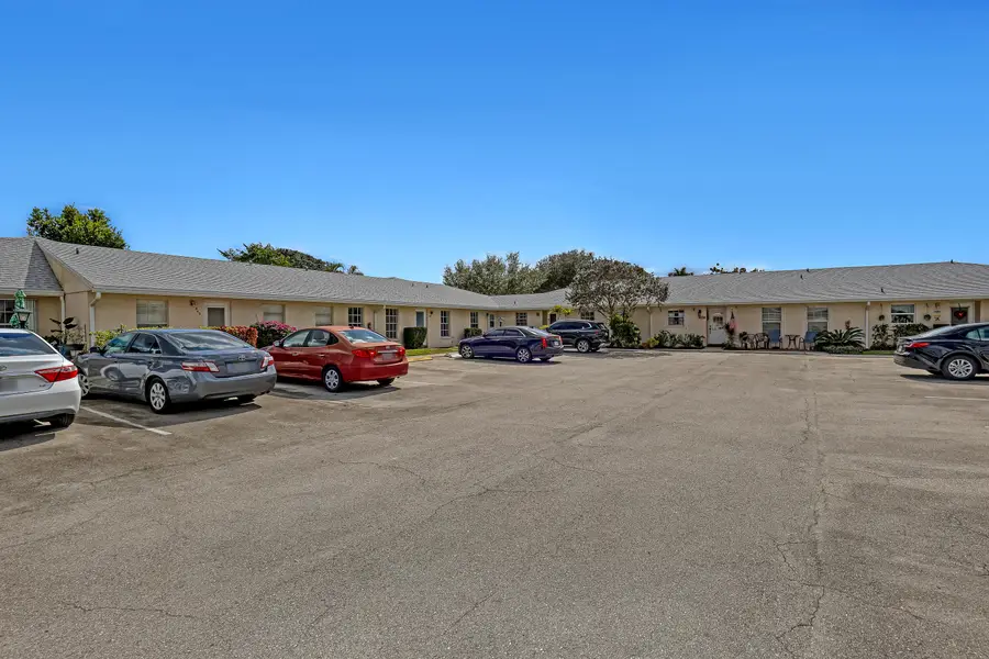 553 Covered Bridge Boulevard, Lake Worth, FL 33467 - Image #3