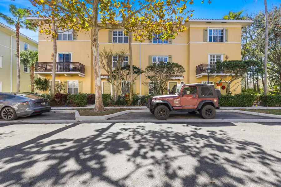 104 Osceola Lane, Jupiter, FL 33458 - Image #2