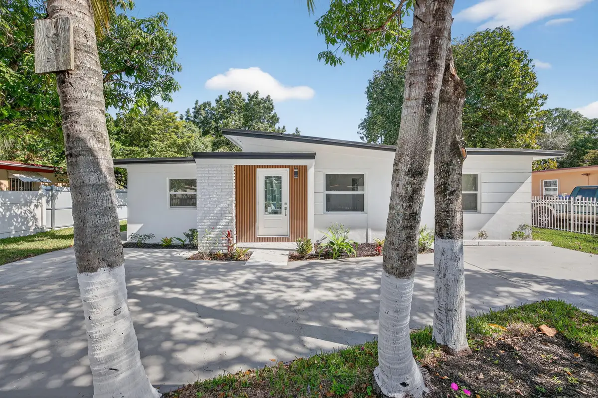 13685 NW 3rd Avenue, North Miami, FL 33168 - Image #1