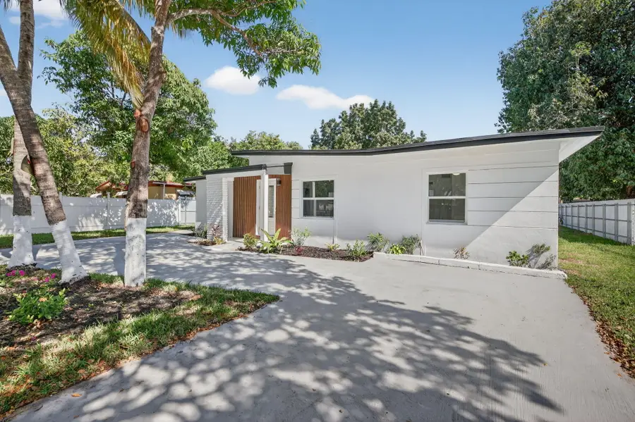 13685 NW 3rd Avenue, North Miami, FL 33168 - Image #2