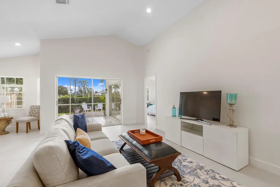 6153 Bay Isles Drive, Boynton Beach, FL 33437 - Image #2