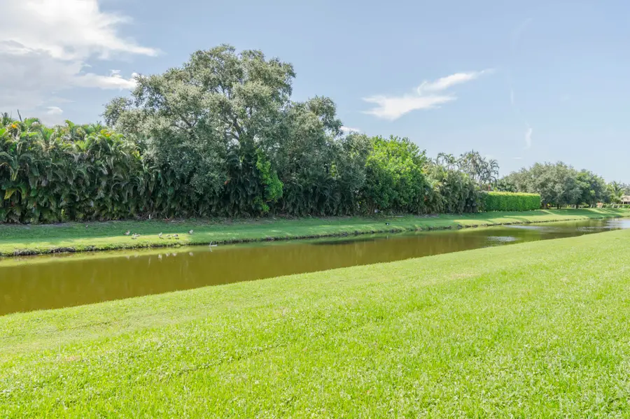 10693 N Military Trail #11, Palm Beach Gardens, FL 33410 - Image #2