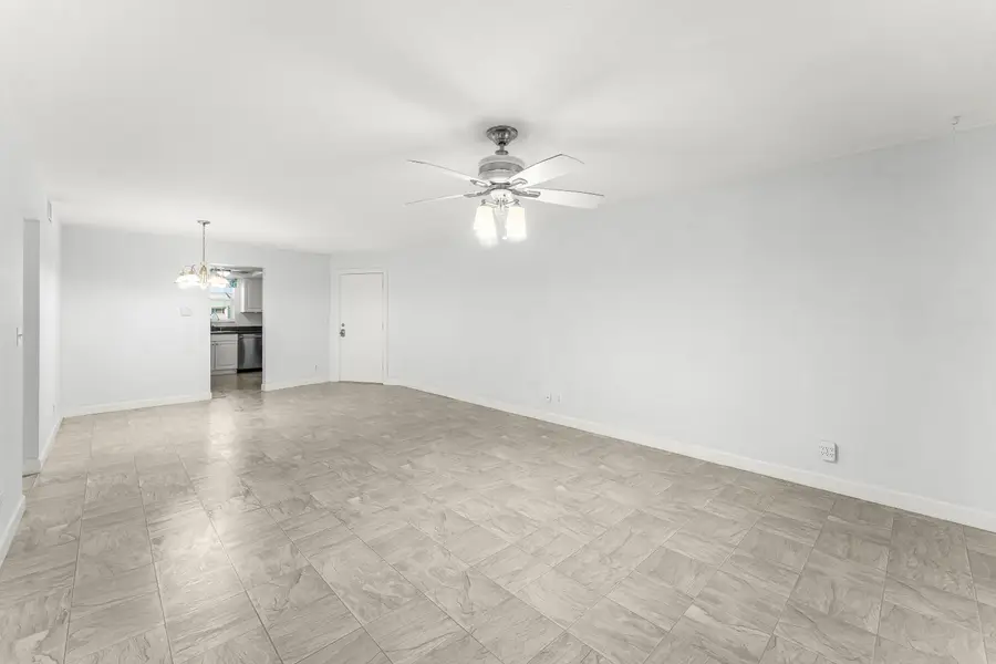 124 Shore Court #303, North Palm Beach, FL 33408 - Image #3