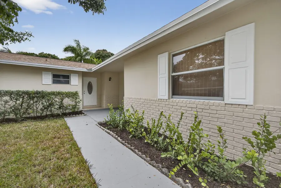 102 Meadowlark Drive, Royal Palm Beach, FL 33411 - Image #3