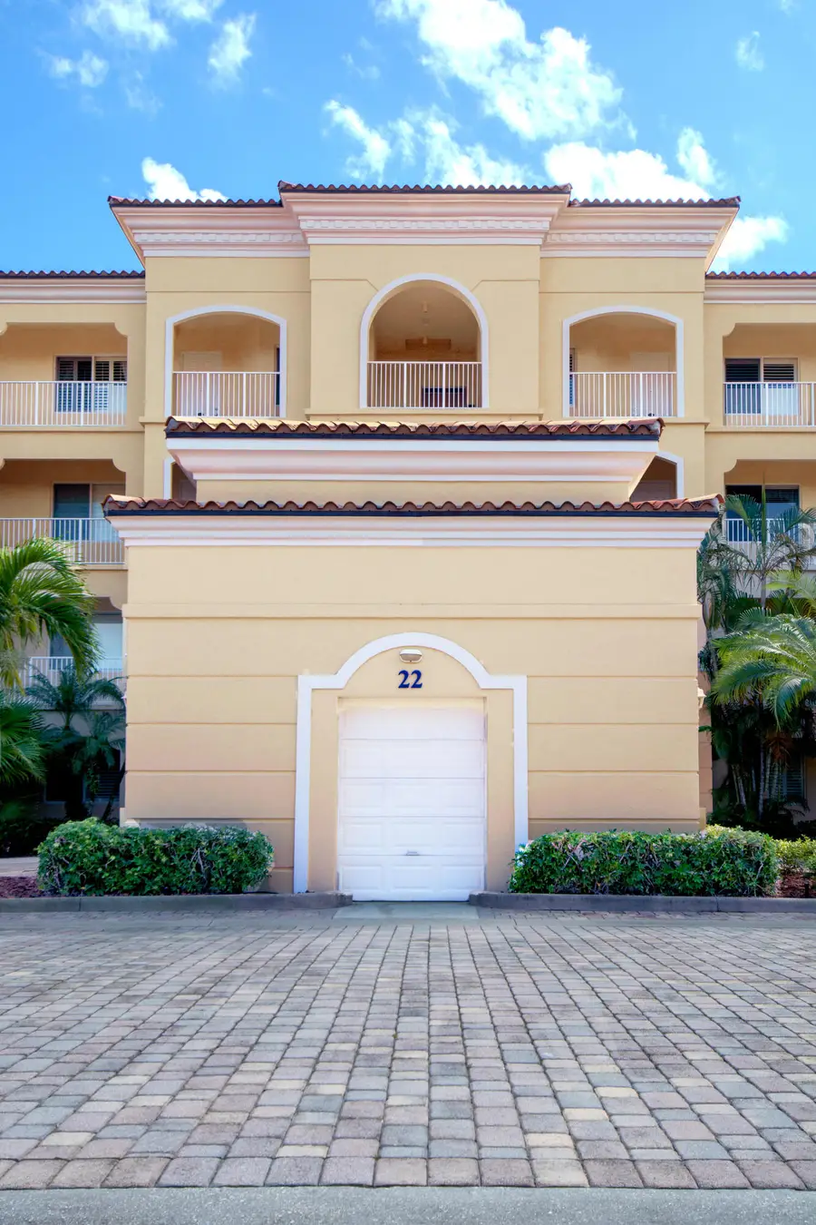 22 Harbour Isle Drive W #204, Hutchinson Island, FL 34949 - #3