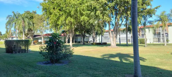 3100 Springdale Boulevard #317, Palm Springs, FL 33461