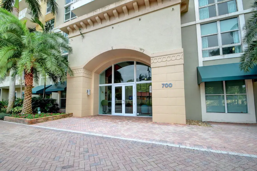 625 Casa Loma Boulevard #403, Boynton Beach, FL 33435 - #2