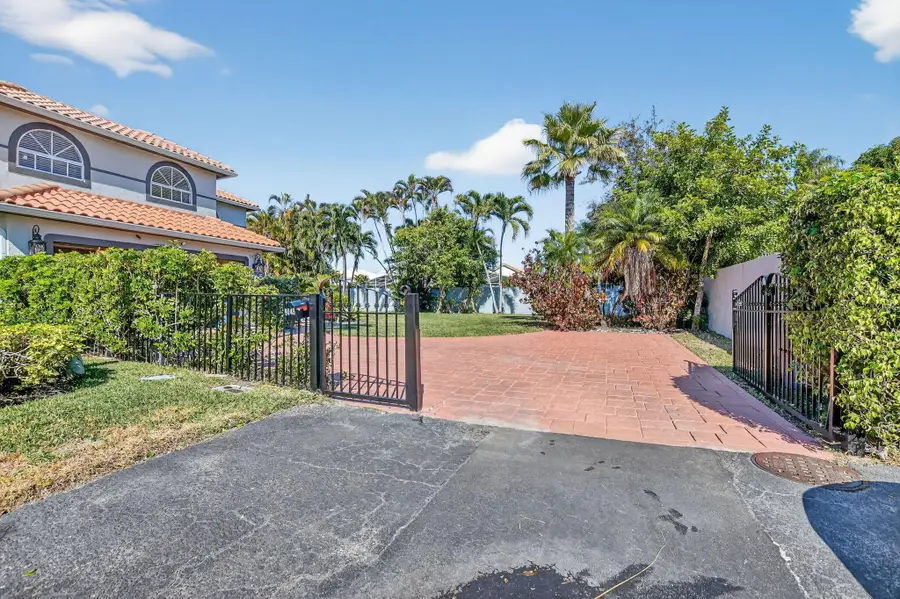 9048 Villa Portofino Circle, Boca Raton, FL 33496 - #2