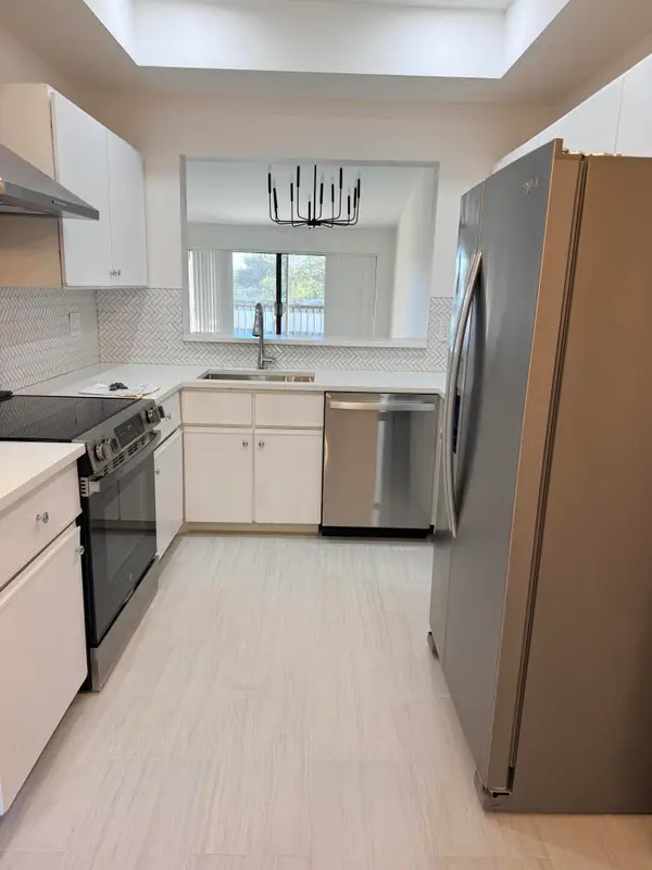 5021 Oak Hill Lane #123, Delray Beach, FL 33484