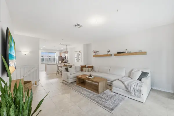 1923 Via Granada, Boynton Beach, FL 33426