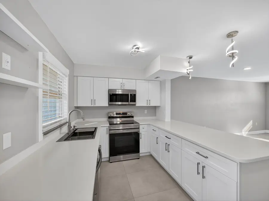 1002 Shorewinds Drive, Hutchinson Island, FL 34949 - Image #2