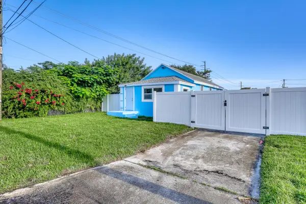 180 W 15th Street, Riviera Beach, FL 33404