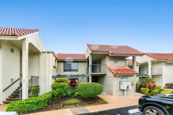 5771 Fairway Park Court #103, Boynton Beach, FL 33437