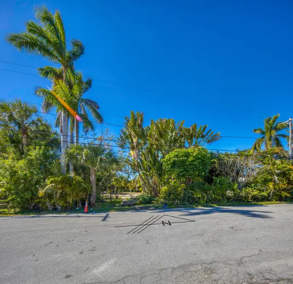 1118 S Palmway, Lake Worth Beach, FL 33460